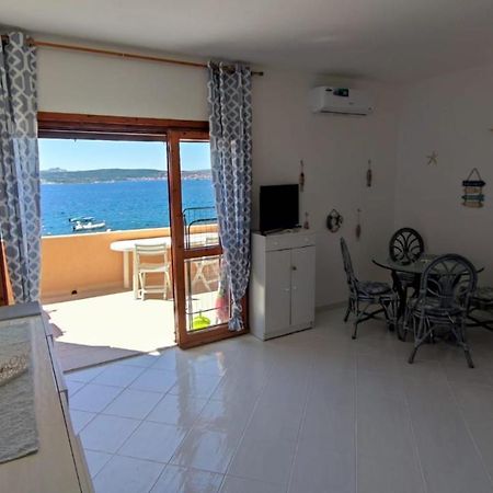 Appartamento Oltremare Vista Mare Ла-Маддалена Экстерьер фото