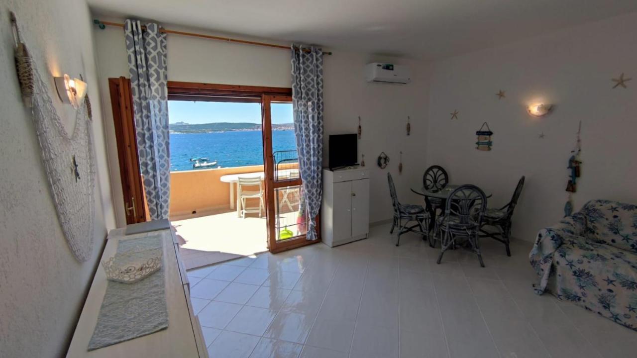 Appartamento Oltremare Vista Mare Ла-Маддалена Экстерьер фото