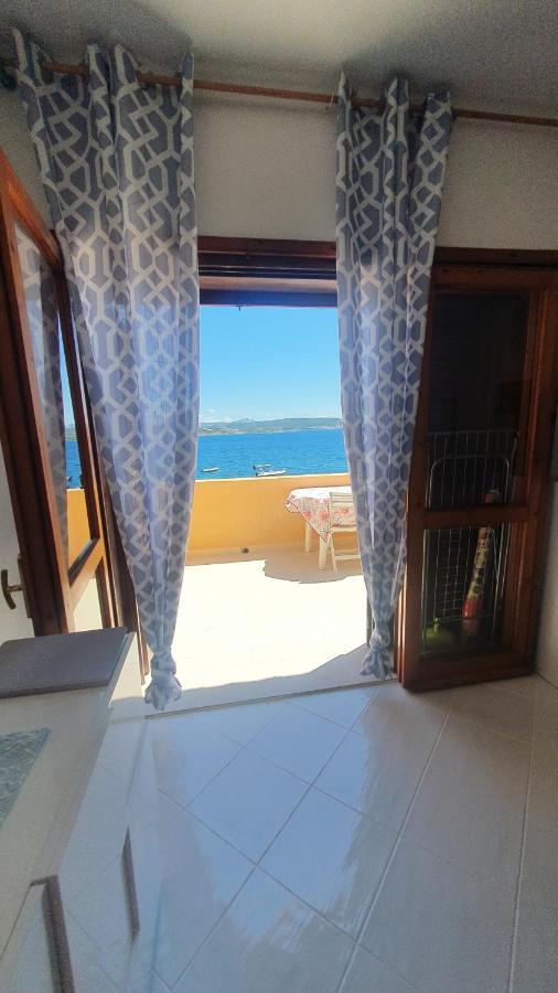 Appartamento Oltremare Vista Mare Ла-Маддалена Экстерьер фото