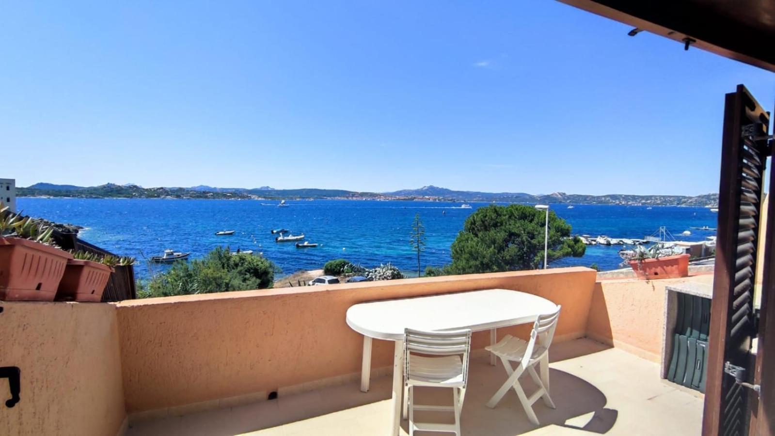 Appartamento Oltremare Vista Mare Ла-Маддалена Экстерьер фото